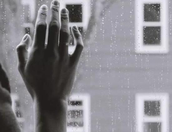 為什么抑郁癥的人喜歡玩手機(jī)?為什么抑郁癥會(huì)反復(fù)發(fā)作?