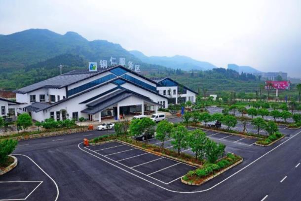 高速公路服務區有哪幾部分組成?高速公路服務區的等級