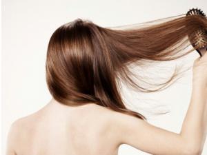 早上洗頭好還是晚上？晚上洗頭的注意事項