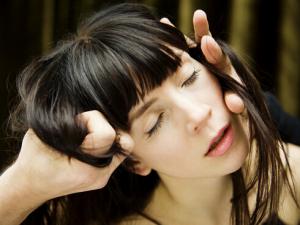 頭發分叉是什么原因？頭發分叉護理小竅門