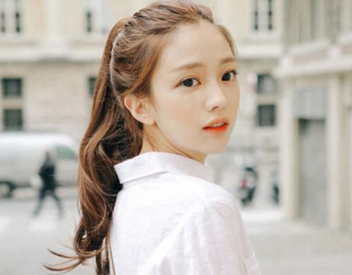 劉海一天就油了能單獨洗劉海嗎?花露水噴頭發可以去油嗎?