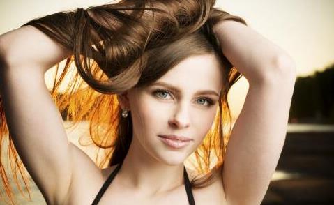 頭發(fā)油的原因以及解決辦法 頭發(fā)油的話要怎么護(hù)理