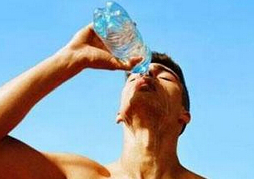 根據(jù)體質(zhì)選水果-男性夏季養(yǎng)生小知識