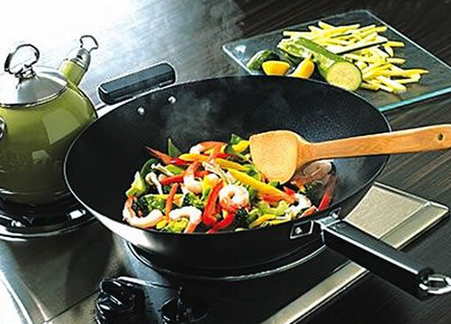 綠葉菜的正確吃法-炒綠葉菜少放醋