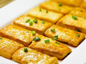 怎樣煎豆腐不沾鍋？家常煎豆腐的小竅門