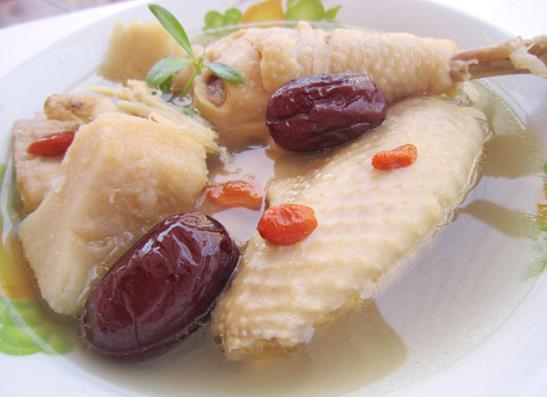 榴蓮殼煲湯是用里面的殼還是外面的殼?榴蓮殼燉湯需要去掉刺嗎?