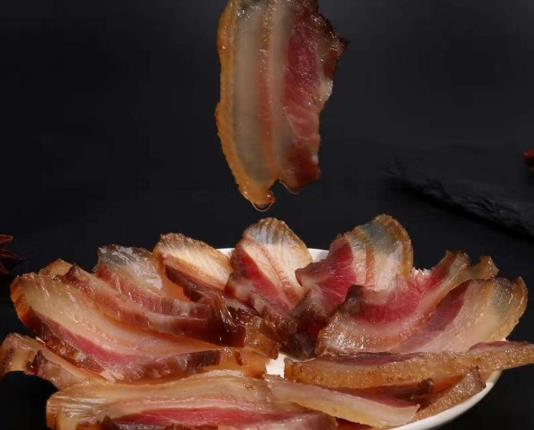 臘肉用的鹽是炒過的好還是不炒的好?腌臘肉用什么調(diào)料