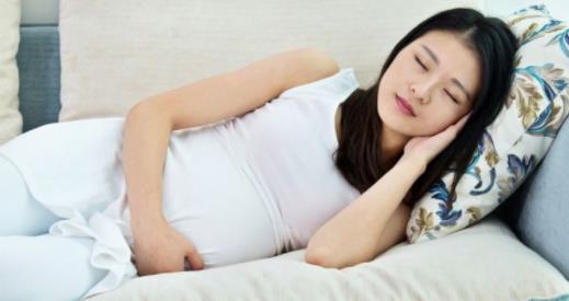 孕期睡前的注意事項 孕期該注意什么事項