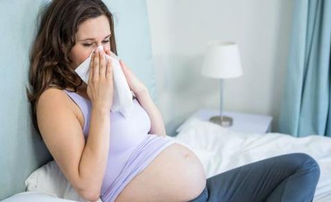 懷孕初期感冒應(yīng)該怎么辦 什么藥可以吃什么藥不可以吃