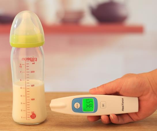 嬰兒補鐵劑可以和在母乳里吃嗎?奶粉有黑色雜質正常嗎