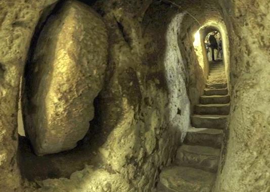 世界九大地下奇觀美景排行榜,秦始皇陵第一,愛丁堡金庫第二