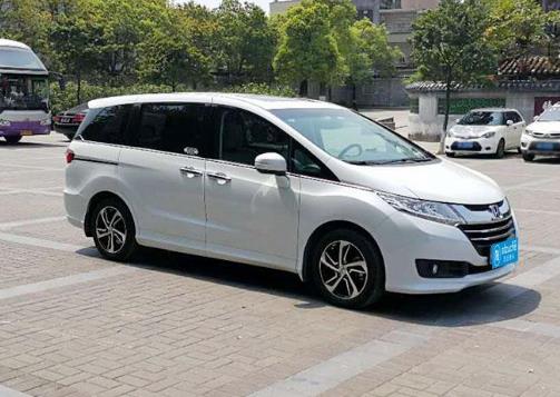 十大最熱門MPV車型排行榜,寶駿730價(jià)格低,載物空間大