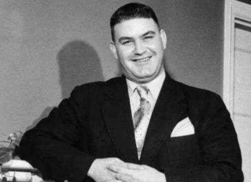 世界上最不可思議的十大騙局,招魂靈媒卡洛斯很牛掰