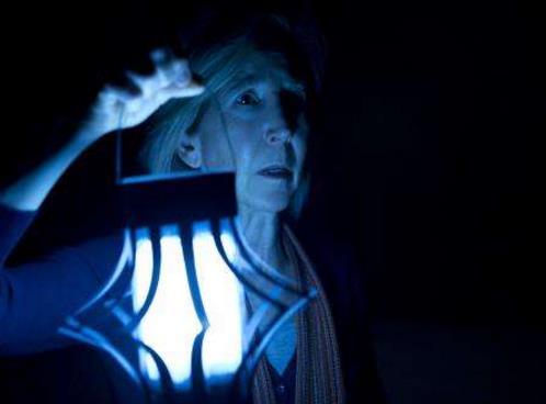 世界上最不可思議的十大騙局,招魂靈媒卡洛斯很牛掰