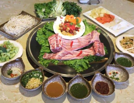 青島十大必吃飯店排名,海景花園西餐廳西餐牛排都很棒