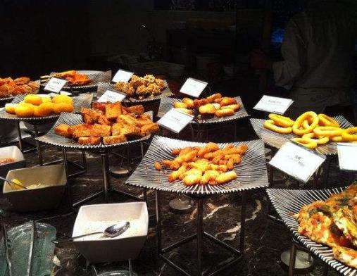 青島十大必吃飯店排名,海景花園西餐廳西餐牛排都很棒