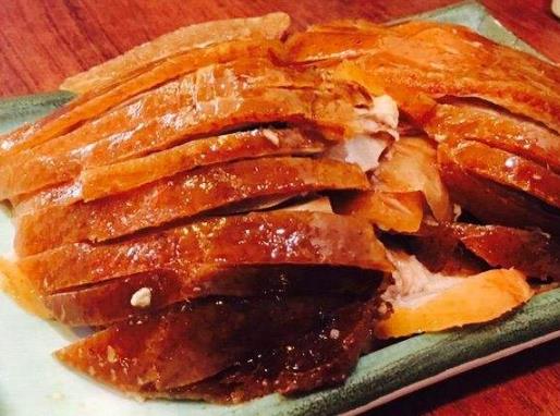 青島十大必吃飯店排名,海景花園西餐廳西餐牛排都很棒