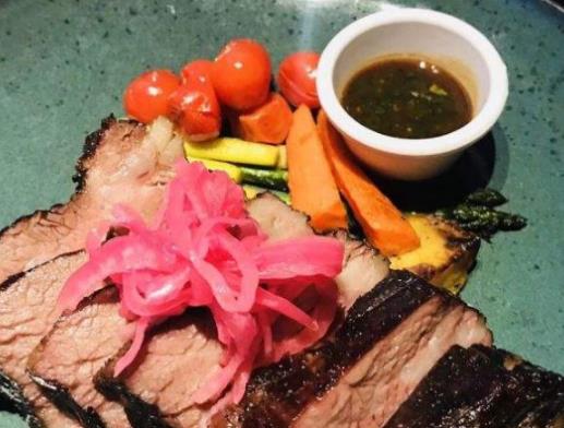 青島十大必吃飯店排名,海景花園西餐廳西餐牛排都很棒