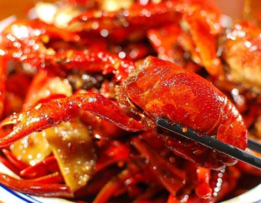 長沙好吃的地方排行榜,曙光路美食街有獨特的湘味餐館