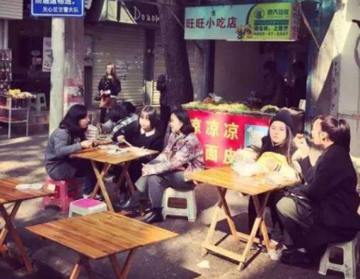 長沙好吃的地方排行榜,曙光路美食街有獨特的湘味餐館