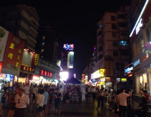 長沙好吃的地方排行榜,曙光路美食街有獨特的湘味餐館