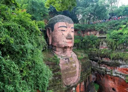 世界十大巨型雕像排名,獅身人面像、樂山大佛值得一去