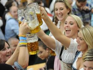 喝酒的好處，酒的功效與作用，健康飲酒四個最佳