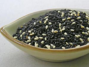 吃芝麻好有什么好處？芝麻的營(yíng)養(yǎng)價(jià)值、功效與作用