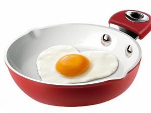 如何選購煎鍋？使用煎鍋的注意事項