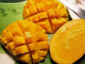 芒果怎么吃?芒果怎樣剝皮?芒果剝皮方法