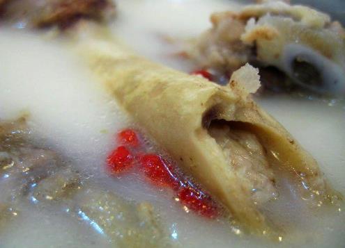 骨頭湯怎么熬更有營養(yǎng)?骨頭湯的食用禁忌