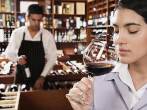 如何辨別紅酒的好壞？紅酒的選購方法