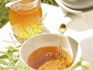 蜂蜜可以用開水沖嗎?沖蜂蜜的的最佳水溫是多少