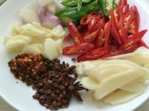 炒菜時如何放好蔥姜蒜？蔥姜蒜的食用注意事項