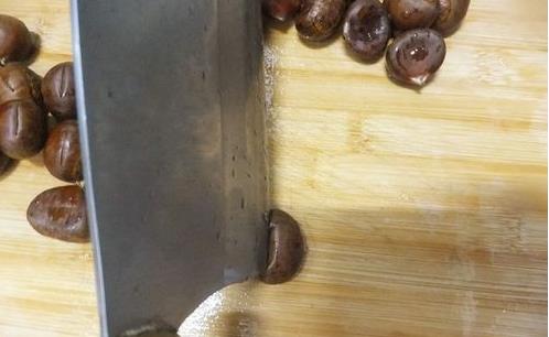 新鮮板栗如何快速剝皮 板栗快速剝皮的具體步驟