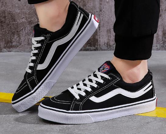 帆布鞋走起來有聲音怎么辦?帆布鞋刷完了為什么會發黃?