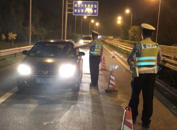 喝多少酒就達(dá)到酒駕標(biāo)準(zhǔn)?喝酒后多久能開車?