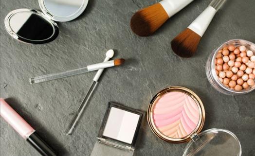 用了過期的化妝品會怎樣 過期的化妝品可以怎么處理