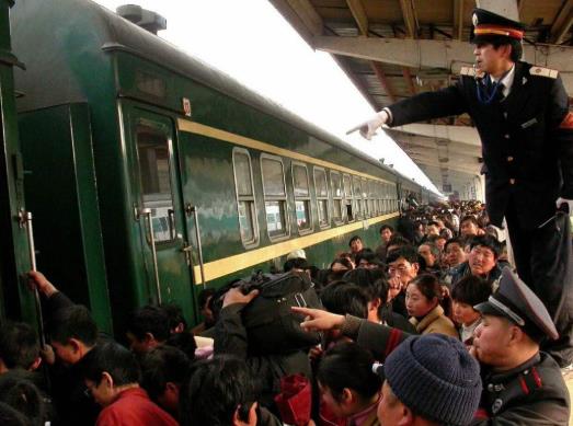 2022年春運(yùn)跨省返鄉(xiāng)有啥限制沒(méi)?春運(yùn)高峰怎么回家好?