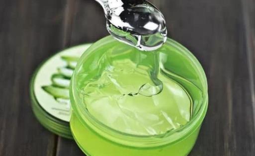 白天為什么盡量不要用蘆薈膠 蘆薈膠擦臉上一晚不洗可以嗎