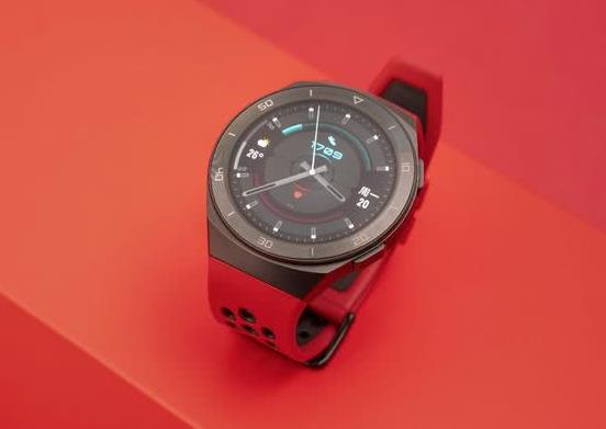 華為gt2e怎么遙控拍照?華為gt2e支持微信提醒嗎?