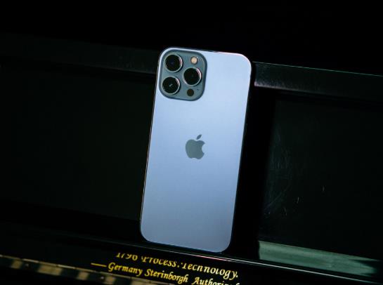 iPhone13拍照自帶炫屏怎么辦?iphone13哪個卡槽信號好