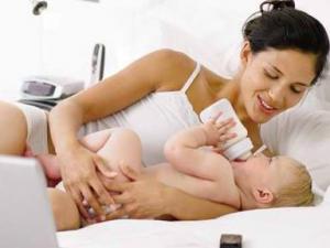 純哺乳期寶寶喂養(yǎng)誤區(qū):哺乳期新生兒喂養(yǎng)誤區(qū)