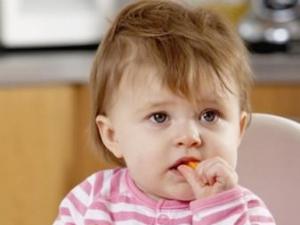 寶寶冬季飲食營養建議:合理補鈣,戶外多曬