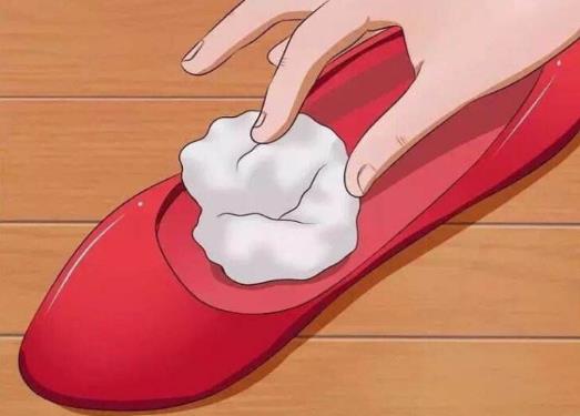鞋子磨腳怎么辦?鞋子小了磨腳怎么辦?