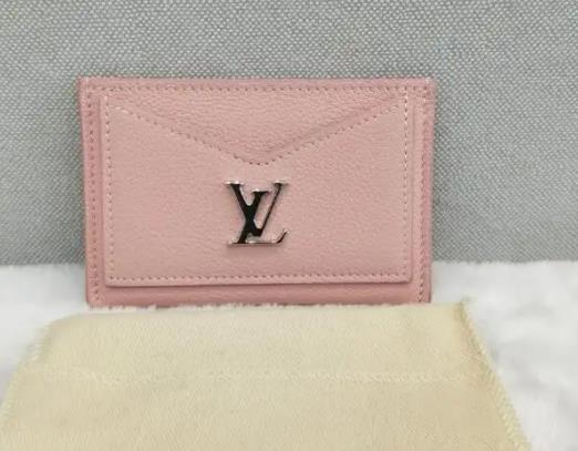 lv五金件磨損可以去店里換嗎?lv新包五金件有劃痕是怎么回事