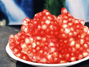 吃紅石榴會“養大”肌瘤嗎？純屬謠言