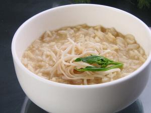 吃“湯泡飯”真的會(huì)傷胃嗎？