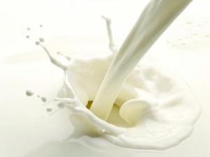 牛奶什么時候喝最好?什么人不能喝牛奶