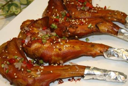 ���ⲻ�ܺ�ʲôһ��ԣ�ʲô�˲��ܳ�����